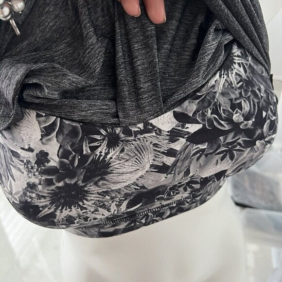 Lululemon Rest Less Tank In Flowabunga EUC Size 6 - Picture 12 of 14